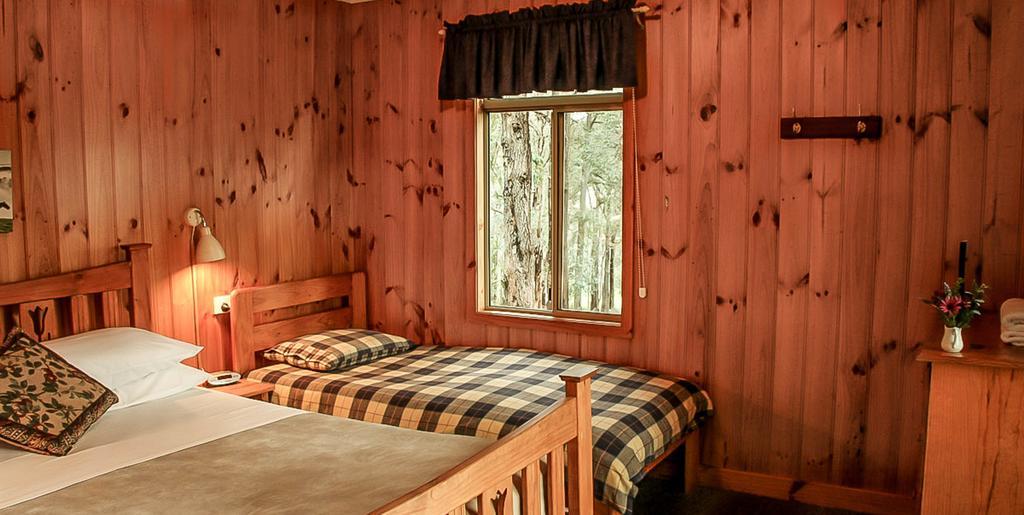 Balingup Heights Hilltop Forest Cottages Zimmer foto